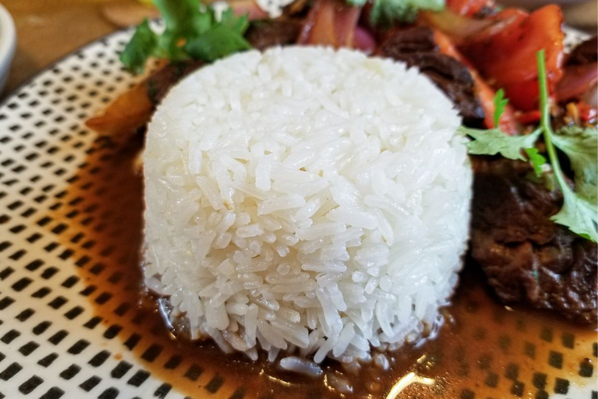 Peruvian Garlicky Rice