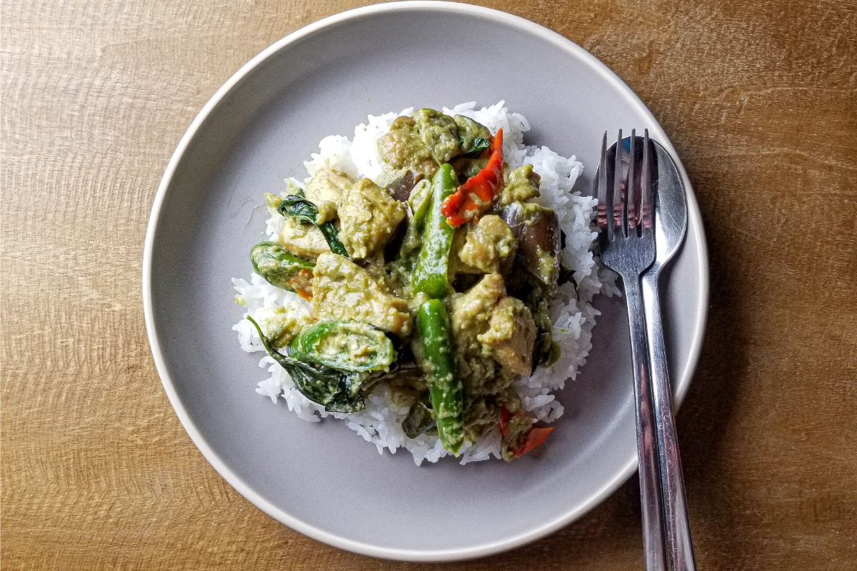 Green Curry of chicken and eggplant