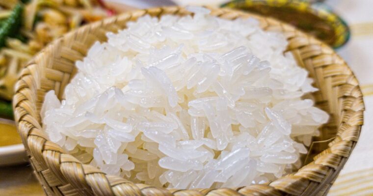 How to cook sticky rice at home.