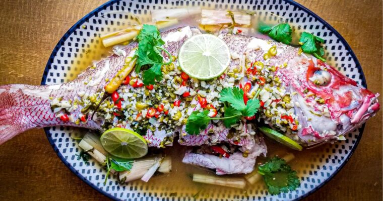 Steamed Whole Fish with Garlic, Chili and Lime – Pla Neung Manao – ปลานึ่งมะนาว